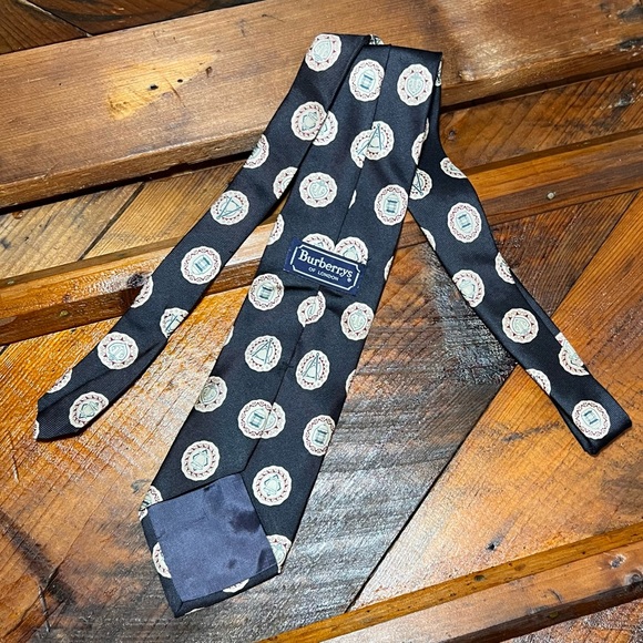 VTG Burberry Men’s Necktie - Picture 2 of 5